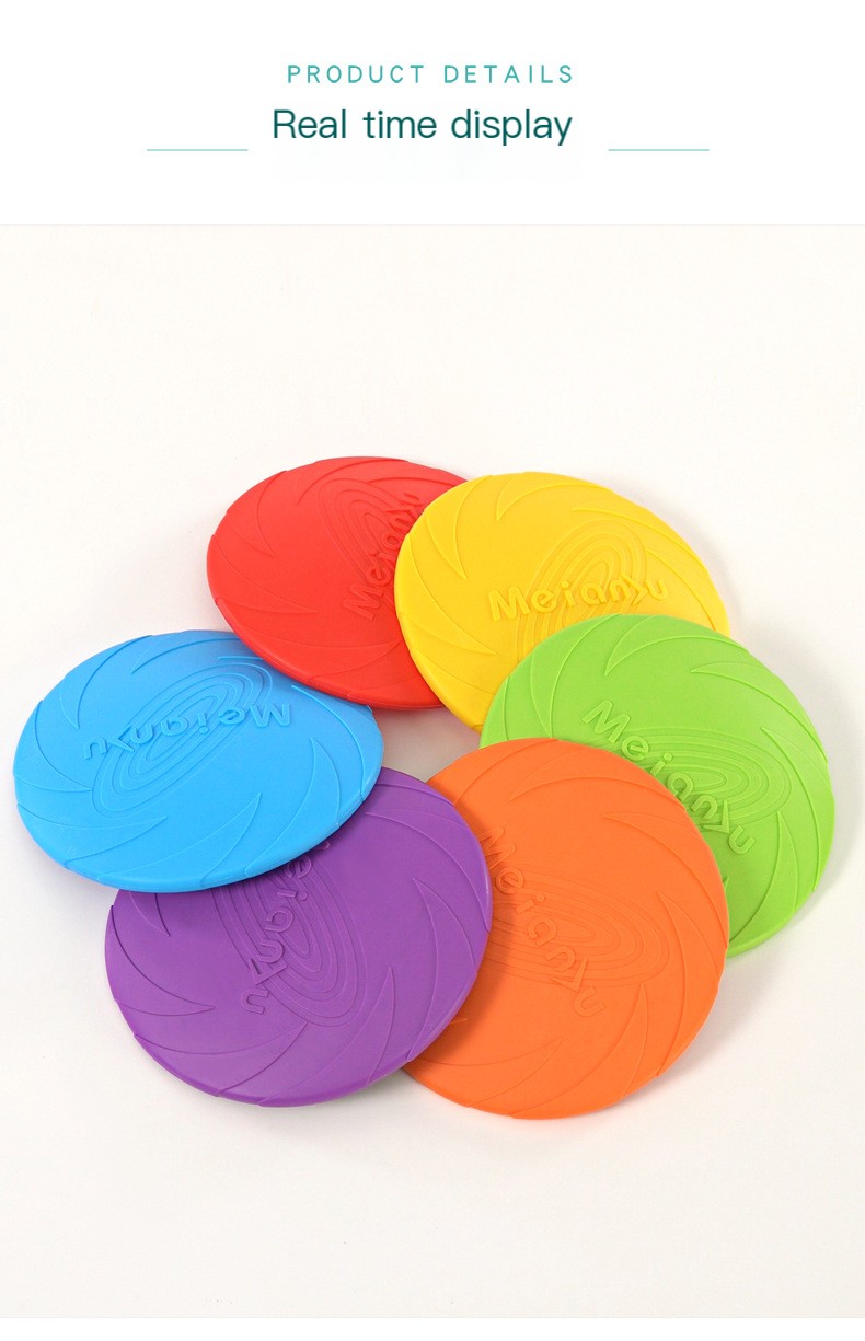 Happy dog with Meianju Pet Frisbee